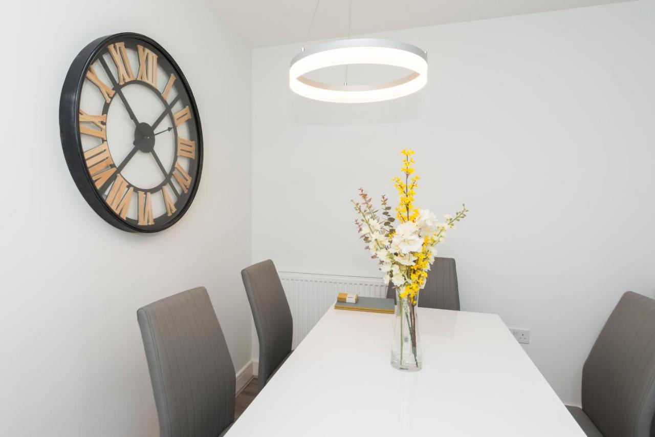 Greenfield Modern 3Br Home - Southcote Lane , 雷丁 外观 照片