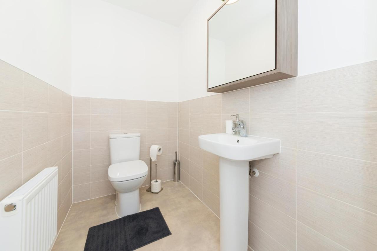 Greenfield Modern 3Br Home - Southcote Lane , 雷丁 外观 照片