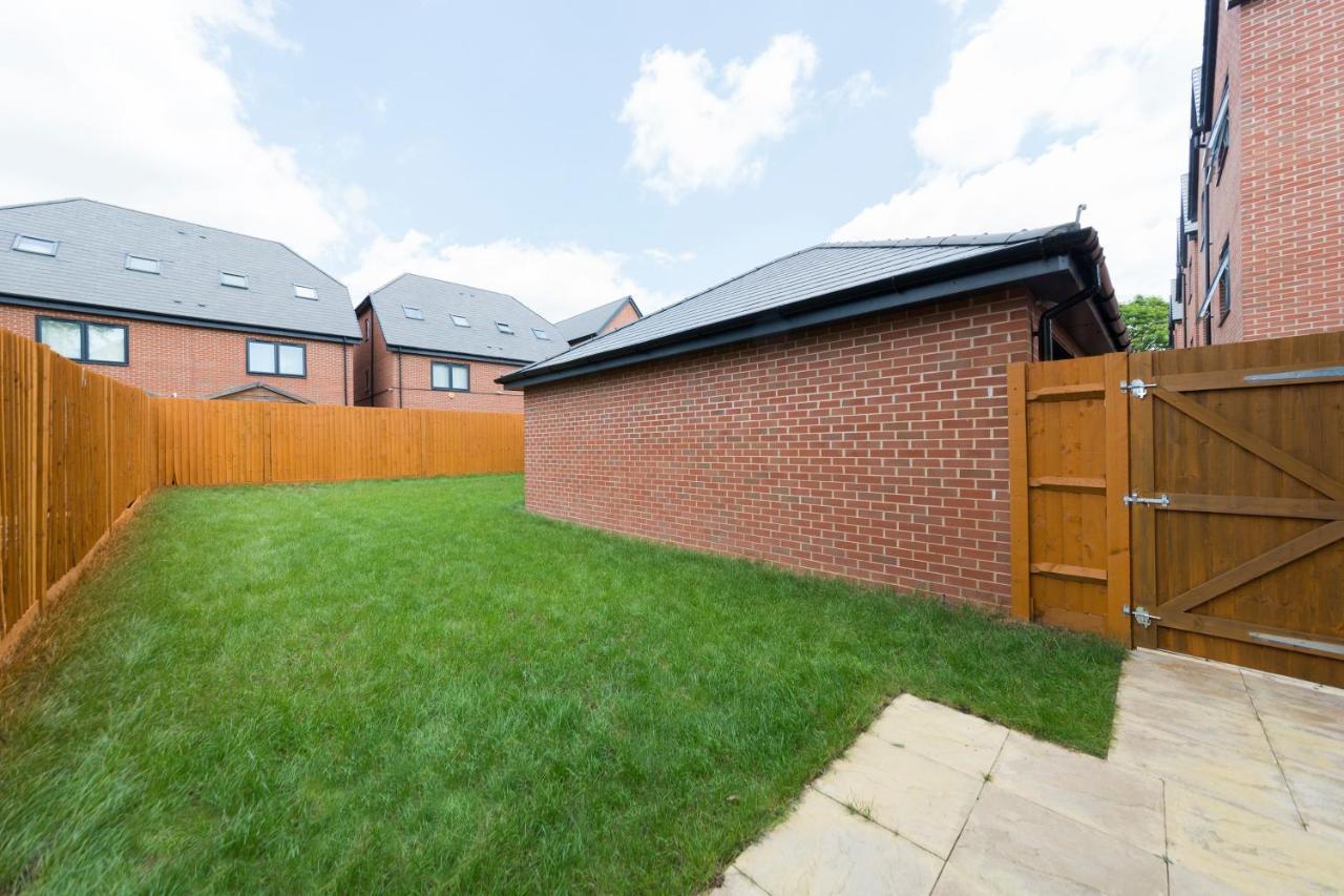 Greenfield Modern 3Br Home - Southcote Lane , 雷丁 外观 照片