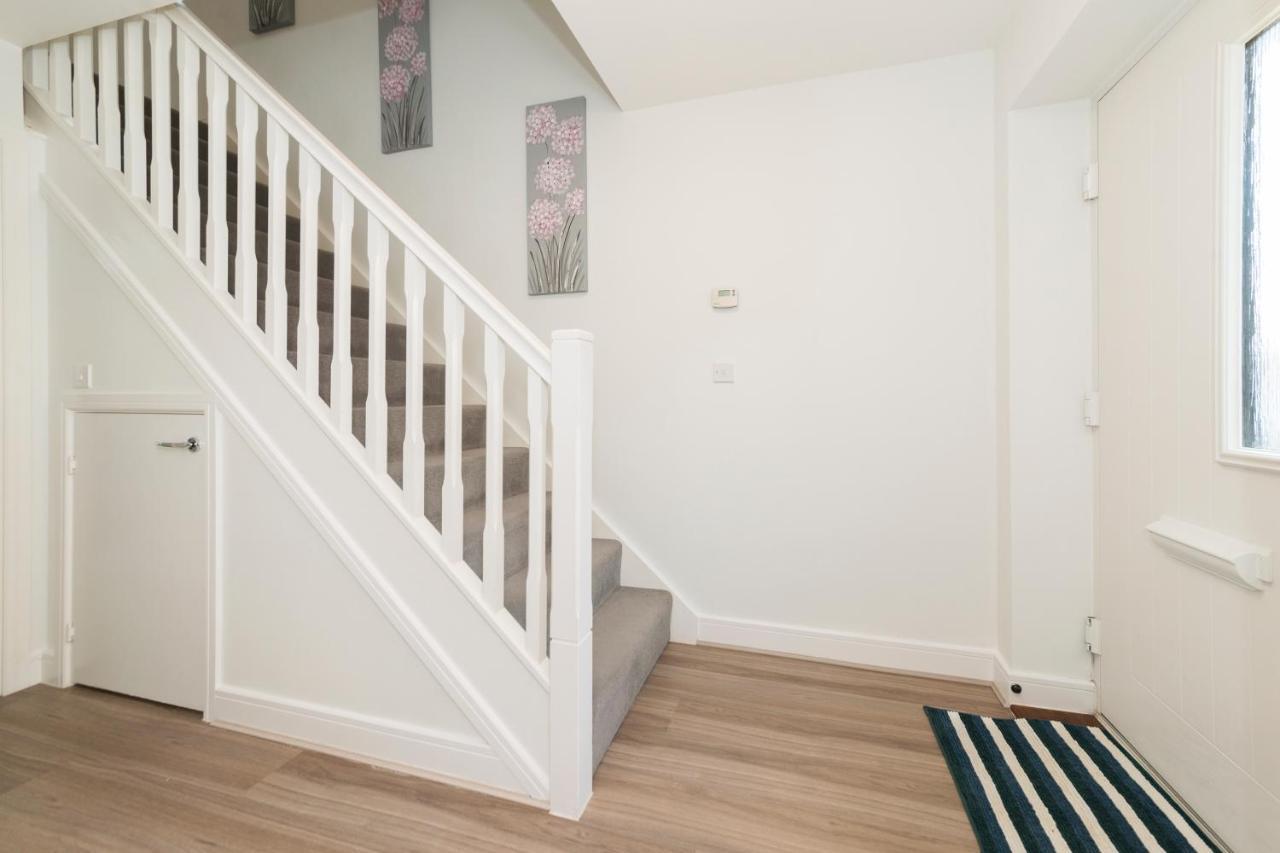 Greenfield Modern 3Br Home - Southcote Lane , 雷丁 外观 照片