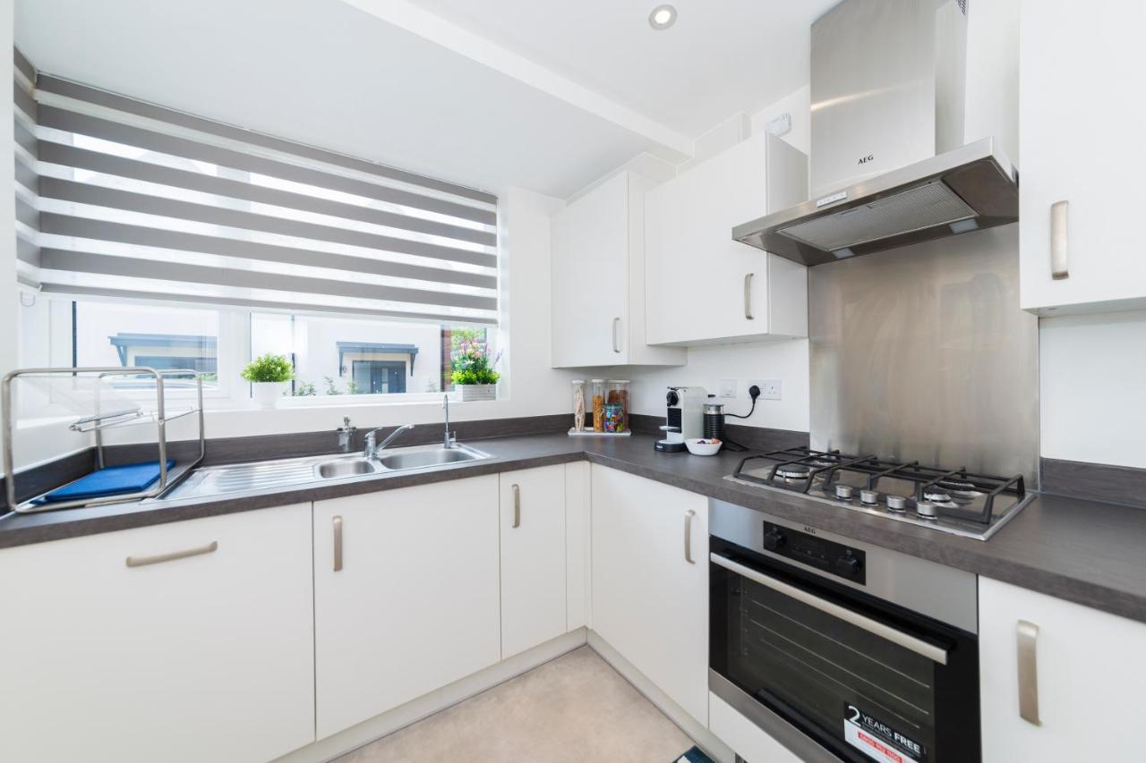 Greenfield Modern 3Br Home - Southcote Lane , 雷丁 外观 照片